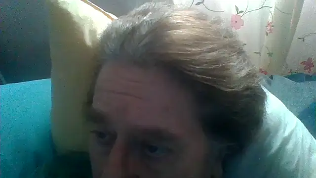Snapshot of frankie7inch chatting on May 19, 2026, 8:59 pm frankie7inch online show from May 19, 2026, 8:59 pm
