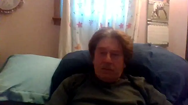 Snapshot of frankie7inch chatting on May 28, 2026, 9:39 am frankie7inch online show from May 28, 2026, 9:39 am