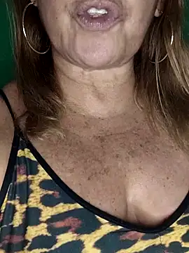 Kasandra Ho online show from November 10, 2025, 3:16 am