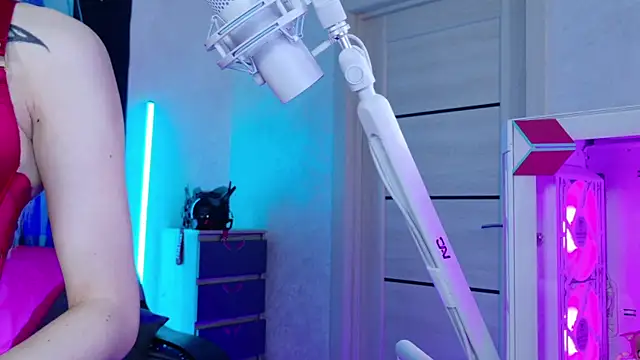 Snapshot of Aurora_Natsuki chatting on November 28, 2025, 10:40 am Aurora Natsuki online show from November 28, 2025, 10:40 am