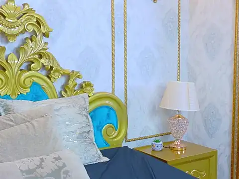 LucyLeah online show from September 17, 2025, 1:24 pm