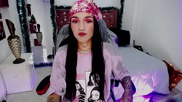 Snapshot of amelierouss chatting on December 27, 2024, 6:53 pm amelierouss online show from December 27, 2024, 6:53 pm