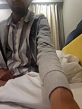 Snapshot of meatycronn chatting on February 25, 2026, 8:40 pm meatycronn online show from February 25, 2026, 8:40 pm