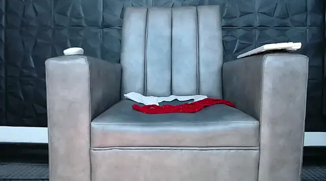 Snapshot of Hanna_Fox_69 chatting on December 11, 2024, 5:53 am Hanna Fox 69 online show from December 11, 2024, 5:53 am