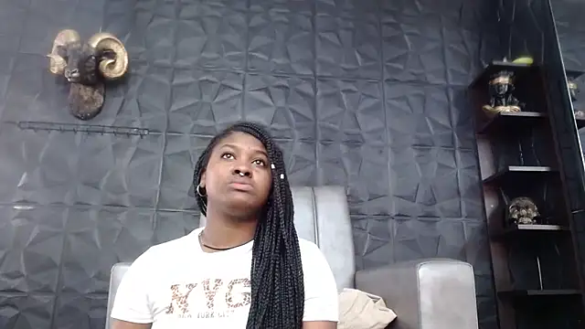 Snapshot of Hanna_Fox_69 chatting on November 7, 2025, 1:00 pm Hanna Fox 69 online show from November 7, 2025, 1:00 pm