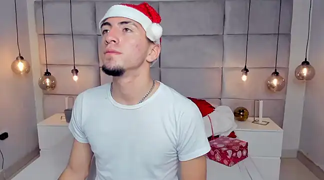 Snapshot of King_Dante_ chatting on December 14, 2024, 8:29 pm King Dante  online show from December 14, 2024, 8:29 pm