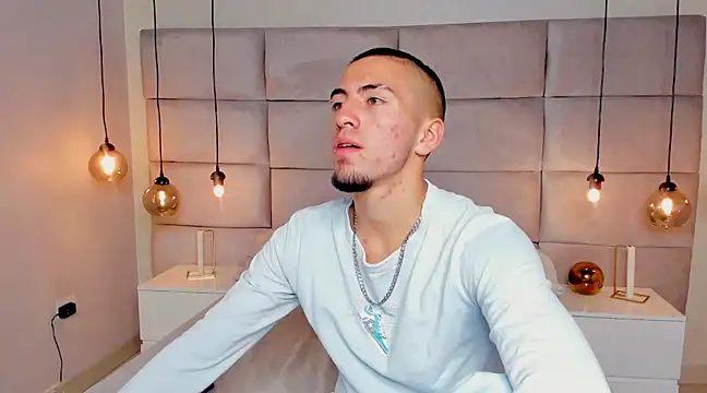 Snapshot of King_Dante_ chatting on December 16, 2024, 7:54 pm King Dante  online show from December 16, 2024, 7:54 pm