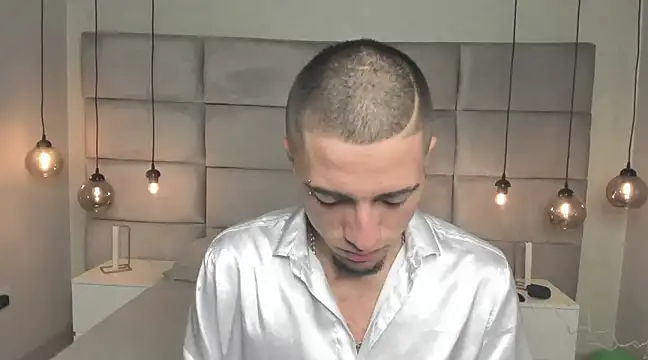 Snapshot of King_Dante_ chatting on December 29, 2024, 8:37 pm King Dante  online show from December 29, 2024, 8:37 pm