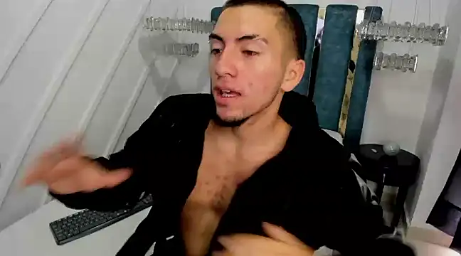 Snapshot of King_Dante_ chatting on January 21, 2025, 8:00 pm King Dante  online show from January 21, 2025, 8:00 pm