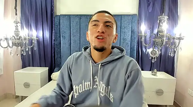 Snapshot of King_Dante_ chatting on January 23, 2025, 10:44 pm King Dante  online show from January 23, 2025, 10:44 pm