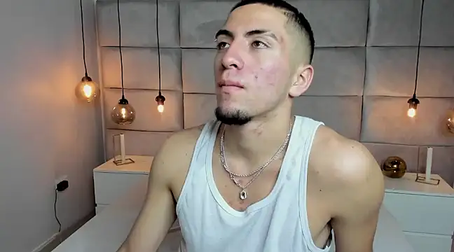 Snapshot of King_Dante_ chatting on February 13, 2025, 7:52 pm King Dante  online show from February 13, 2025, 7:52 pm