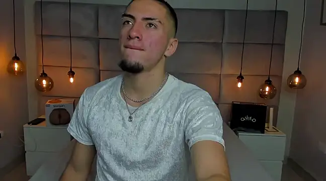 Snapshot of King_Dante_ chatting on March 7, 2025, 8:00 pm King Dante  online show from March 7, 2025, 8:00 pm