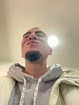 Snapshot of King_Dante_ chatting on March 14, 2025, 7:34 pm King Dante  online show from March 14, 2025, 7:34 pm