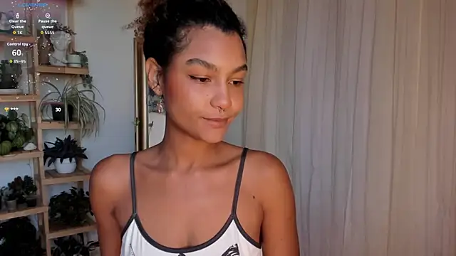 Snapshot of Johaphyton chatting on November 21, 2025, 10:08 pm Johaphyton online show from November 21, 2025, 10:08 pm