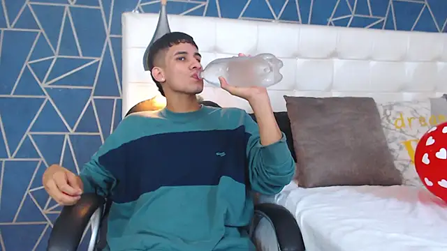 JakeMoxley online show from February 16, 2025, 12:32 pm