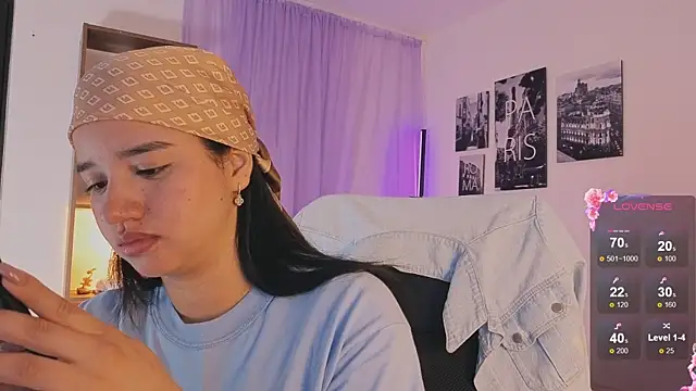 emilyrouxe online show from October 8, 2025, 3:42 pm