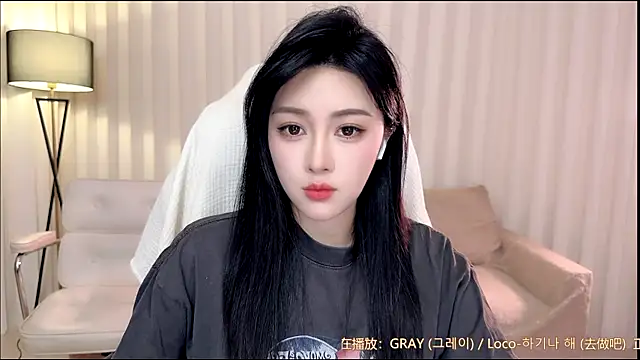 Snapshot of K-moumou chatting on March 31, 2026, 4:18 pm K-moumou online show from March 31, 2026, 4:18 pm