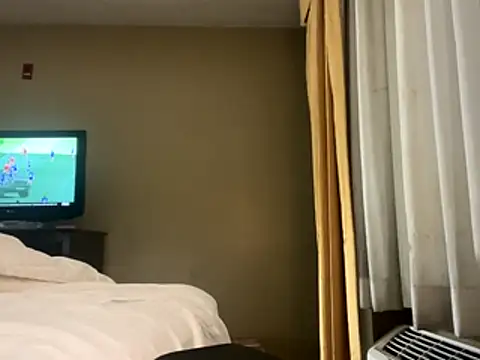 Backshort11 online show from October 26, 2025, 5:46 am