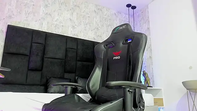 Snapshot of GabrielaBlake_ chatting on March 17, 2025, 10:06 pm GabrielaBlake online show from March 17, 2025, 10:06 pm