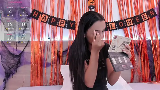 Snapshot of nataliiiiia chatting on October 20, 2025, 11:43 am nataliiiiia online show from October 20, 2025, 11:43 am