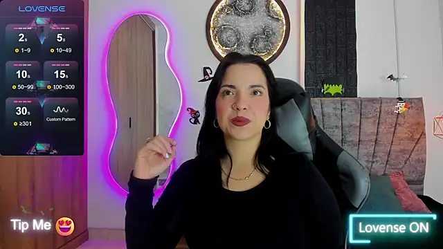 tatiana sc online show from October 14, 2025, 1:23 pm