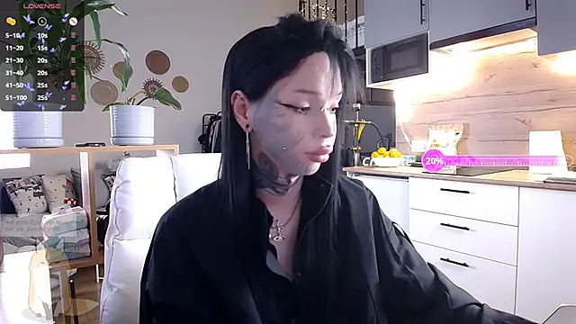 Snapshot of Tanya_M chatting on December 21, 2025, 10:44 am Tanya M online show from December 21, 2025, 10:44 am