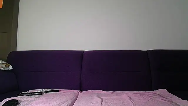 Julianna68 online show from May 19, 2026, 1:28 pm