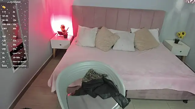 Snapshot of Carol_Pinter chatting on November 13, 2025, 12:15 pm Carol Pinter online show from November 13, 2025, 12:15 pm