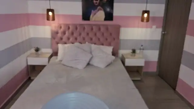 Snapshot of Carol_Pinter chatting on February 12, 2026, 5:52 pm Carol Pinter online show from February 12, 2026, 5:52 pm