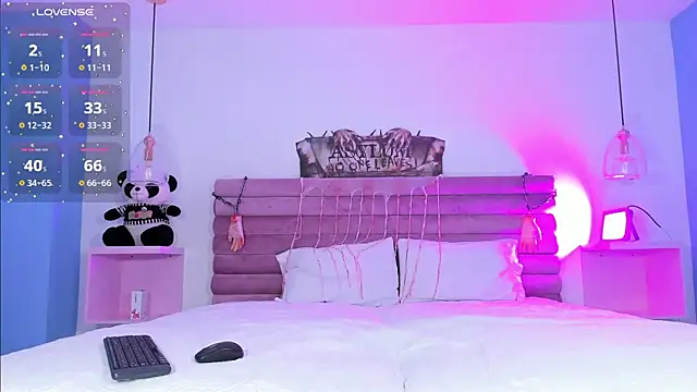 AbyCooper online show from October 15, 2025, 1:11 pm