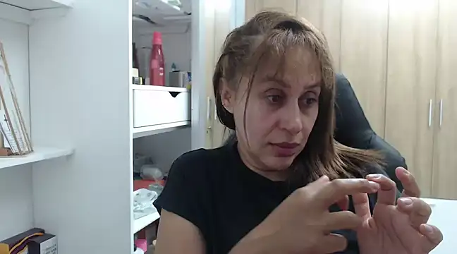 RoxanaLove9 online show from January 16, 2025, 4:28 am