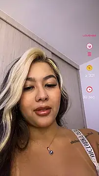 Snapshot of EmberEyes_999 chatting on January 8, 2025, 5:05 am EmberEyes 999 online show from January 8, 2025, 5:05 am