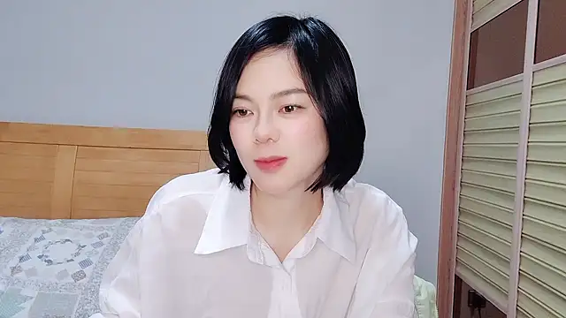 Linda-LL online show from February 6, 2025, 7:24 am