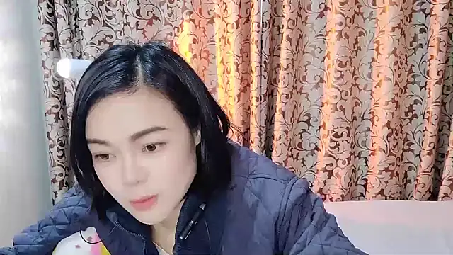 Linda-LL online show from February 17, 2025, 2:42 am