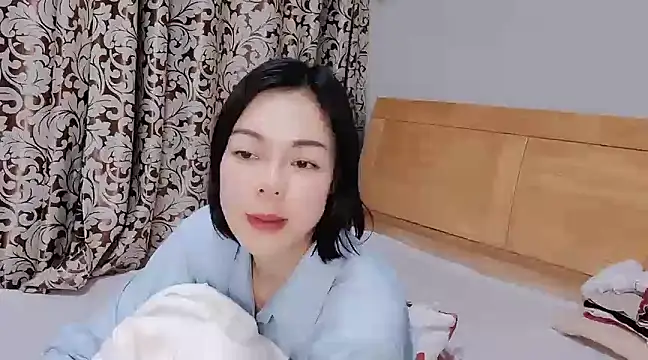 Linda-LL online show from February 20, 2025, 5:55 am