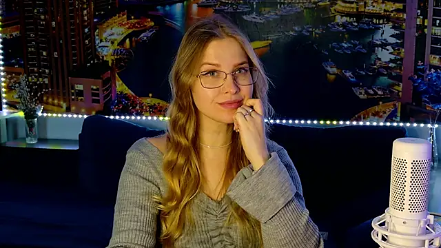 pusyavykusya online show from February 6, 2025, 8:13 pm