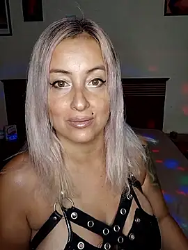 Snapshot of DesireSatler chatting on January 15, 2026, 3:33 am DesireSatler online show from January 15, 2026, 3:33 am