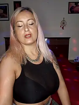 Snapshot of DesireSatler chatting on February 20, 2026, 1:35 am DesireSatler online show from February 20, 2026, 1:35 am