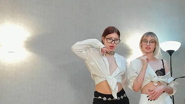 Snapshot of lina_x_x chatting on March 1, 2025, 10:45 am lina x x online show from March 1, 2025, 10:45 am