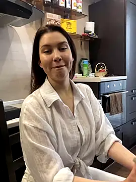 Snapshot of KikiWatson chatting on December 2, 2024, 8:30 am KikiWatson online show from December 2, 2024, 8:30 am