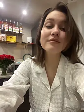 Snapshot of KikiWatson chatting on December 5, 2024, 5:39 pm KikiWatson online show from December 5, 2024, 5:39 pm