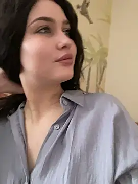 Snapshot of KikiWatson chatting on February 24, 2025, 12:16 pm KikiWatson online show from February 24, 2025, 12:16 pm