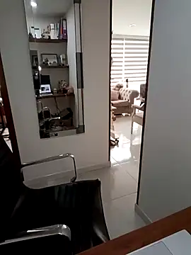 Snapshot of your_red_rose_ chatting on December 10, 2024, 5:11 pm your red rose online show from December 10, 2024, 5:11 pm