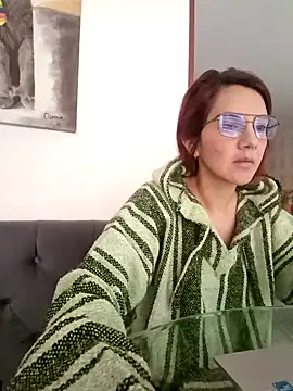 Snapshot of your_red_rose_ chatting on January 24, 2025, 1:47 pm your red rose online show from January 24, 2025, 1:47 pm