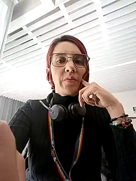 Snapshot of your_red_rose_ chatting on January 28, 2025, 7:21 pm your red rose online show from January 28, 2025, 7:21 pm