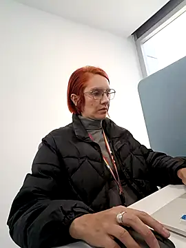 Snapshot of your_red_rose_ chatting on January 29, 2025, 12:56 pm your red rose online show from January 29, 2025, 12:56 pm