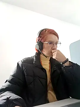 Snapshot of your_red_rose_ chatting on February 12, 2025, 1:59 pm your red rose online show from February 12, 2025, 1:59 pm