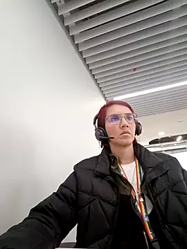 Snapshot of your_red_rose_ chatting on March 6, 2025, 4:17 pm your red rose online show from March 6, 2025, 4:17 pm