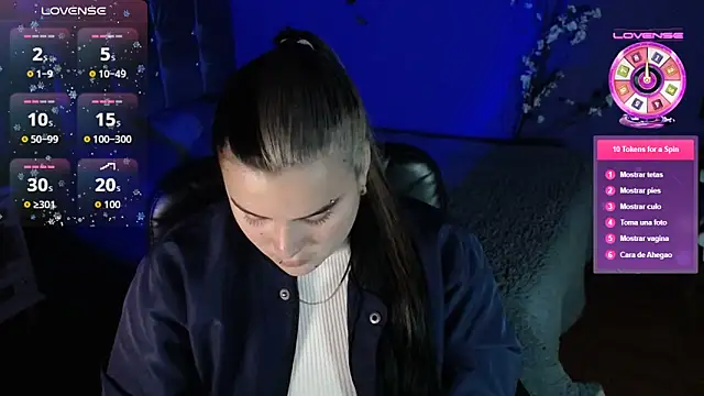 Snapshot of Nika_1_ chatting on December 17, 2025, 10:16 pm Nika 1 online show from December 17, 2025, 10:16 pm