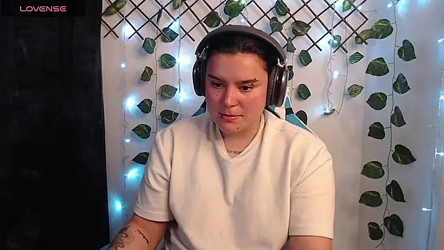 Nika 1  online show from May 11, 2026, 12:38 am